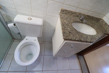 Apartamento para alugar com 72m², 2 quartos e 2 vagasBanheiro suite 