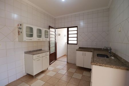 Apartamento para alugar com 72m², 2 quartos e 2 vagasCozinha 