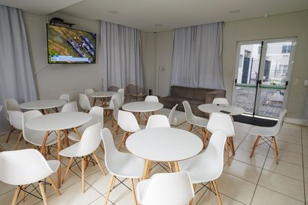 Apartamento à venda com 45m², 2 quartos e 1 vaga Apartamento à venda com 45m², 2 quartos e 1 vagaÁrea comum - Salão de festas