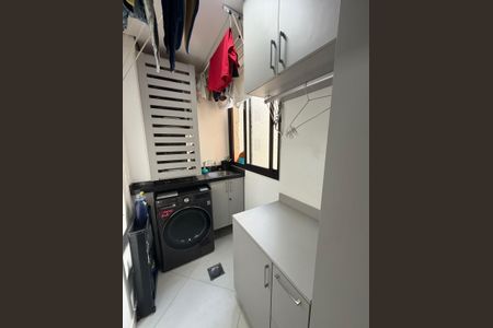 Apartamento à venda com 75m², 3 quartos e 2 vagas Apartamento à venda com 75m², 3 quartos e 2 vagasÁrea de Serviço