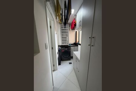 Apartamento à venda com 75m², 3 quartos e 2 vagas Apartamento à venda com 75m², 3 quartos e 2 vagasÁrea de Serviço
