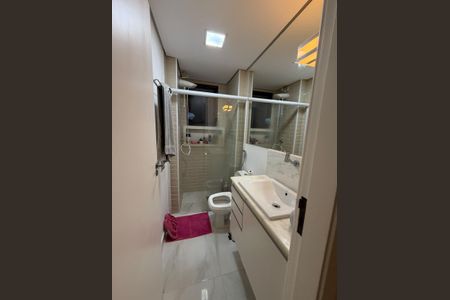Apartamento à venda com 75m², 3 quartos e 2 vagas Apartamento à venda com 75m², 3 quartos e 2 vagasBanheiro