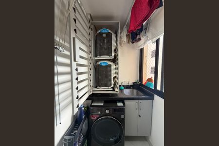 Apartamento à venda com 75m², 3 quartos e 2 vagas Apartamento à venda com 75m², 3 quartos e 2 vagasÁrea de Serviço