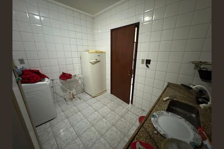 Cozinha de apartamento para alugar com 2 quartos, 55m² em Conjunto D, Brasília