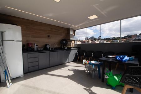 Apartamento à venda com 148m², 2 quartos e 2 vagas Apartamento à venda com 148m², 2 quartos e 2 vagasCobertura