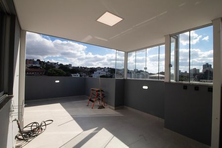 Apartamento à venda com 148m², 2 quartos e 2 vagas Apartamento à venda com 148m², 2 quartos e 2 vagasCobertura
