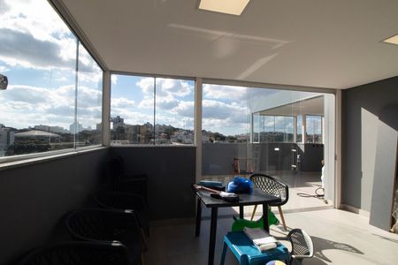 Apartamento à venda com 148m², 2 quartos e 2 vagas Apartamento à venda com 148m², 2 quartos e 2 vagasCobertura