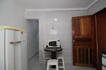 Cozinha de casa para alugar com 1 quarto, 38m² em Cidade Intercap, Taboão da Serra
