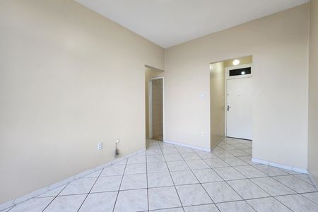 Apartamento para alugar com 80m², 3 quartos e 1 vaga Apartamento para alugar com 80m², 3 quartos e 1 vagaSala