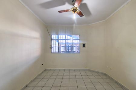 Sala de casa para alugar com 2 quartos, 104m² em Jardim Melvi, Praia Grande