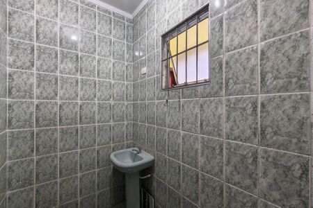 Casa para alugar com 104m², 2 quartos e 2 vagas Casa para alugar com 104m², 2 quartos e 2 vagasBanheiro