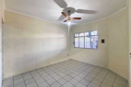 Sala de casa para alugar com 2 quartos, 104m² em Jardim Melvi, Praia Grande