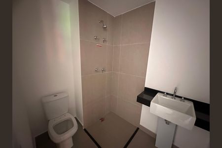 Banheiro de kitnet/studio à venda com 1 quarto, 25m² em Santo Amaro, São Paulo