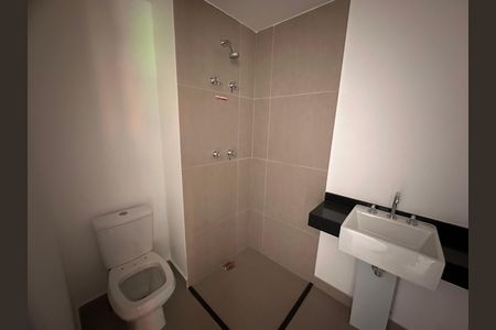 Banheiro de kitnet/studio à venda com 1 quarto, 25m² em Santo Amaro, São Paulo