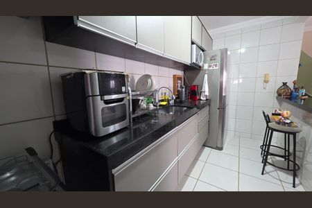 Apartamento à venda com 2 quartos, 60m² em Sobradinho, Lagoa Santa