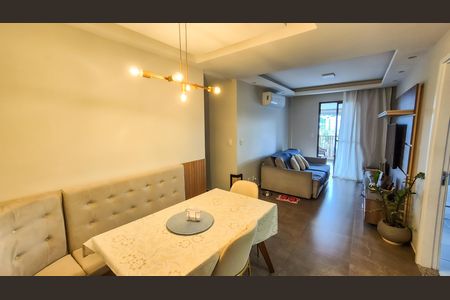 Apartamento à venda com 85m², 3 quartos e 1 vaga Apartamento à venda com 85m², 3 quartos e 1 vagaSala