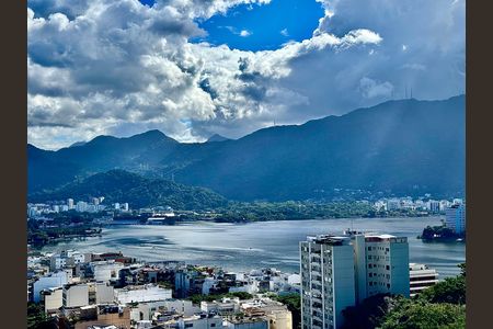 Apartamento para alugar com 62m², 2 quartos e sem vaga