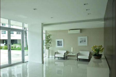 Apartamento à venda com 78m², 2 quartos e 1 vaga
