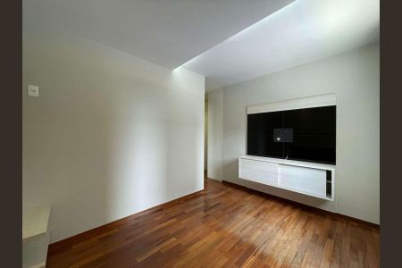 Apartamento à venda com 130m², 4 quartos e 3 vagas