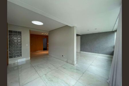 Apartamento à venda com 130m², 4 quartos e 3 vagas