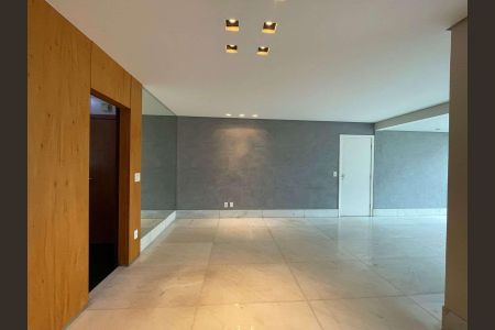 Apartamento à venda com 130m², 4 quartos e 3 vagas
