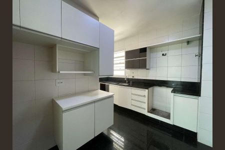 Apartamento à venda com 130m², 4 quartos e 3 vagas