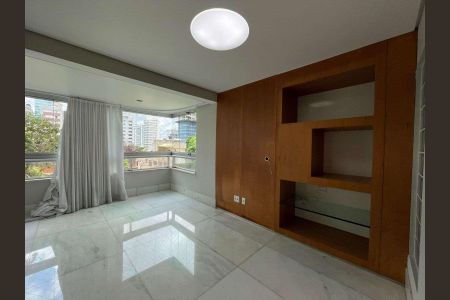 Apartamento à venda com 130m², 4 quartos e 3 vagas
