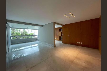 Apartamento à venda com 130m², 4 quartos e 3 vagas