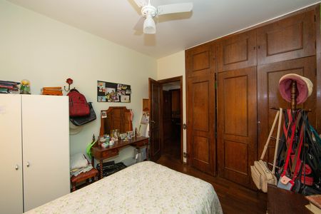 Apartamento à venda com 370m², 4 quartos e 1 vagaQUARTO2