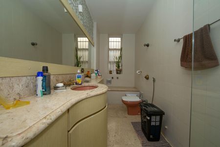 Apartamento à venda com 370m², 4 quartos e 1 vagaBANHEIRO2