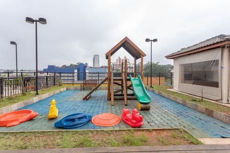 Apartamento para alugar com 55m², 2 quartos e 1 vaga Apartamento para alugar com 55m², 2 quartos e 1 vagaÁrea comum - Playground