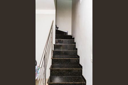 Casa de condomínio à venda com 80m², 3 quartos e 3 vagas