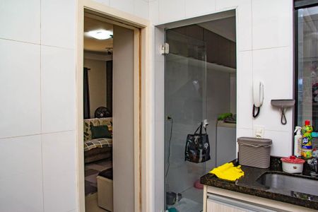 Casa de condomínio à venda com 80m², 3 quartos e 3 vagas