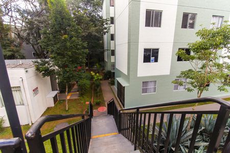 Apartamento para alugar com 39m², 2 quartos e sem vagaEscada