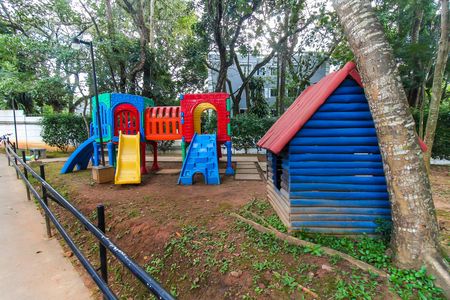 Apartamento para alugar com 39m², 2 quartos e sem vagaÁrea comum - Playground