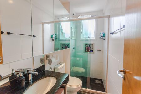Apartamento para alugar com 227m², 4 quartos e 2 vagas Apartamento para alugar com 227m², 4 quartos e 2 vagasBanheiro Social