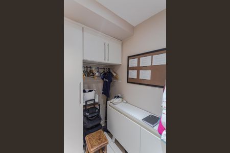 Apartamento para alugar com 227m², 4 quartos e 2 vagas Apartamento para alugar com 227m², 4 quartos e 2 vagasQuarto de Serviço