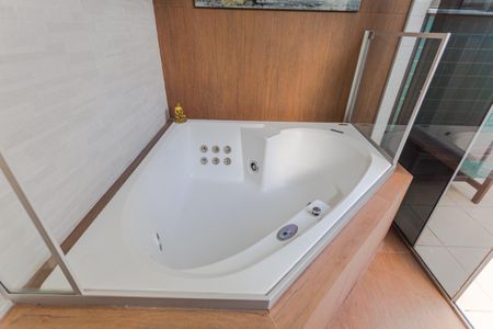 Apartamento para alugar com 227m², 4 quartos e 2 vagas Apartamento para alugar com 227m², 4 quartos e 2 vagasSPA