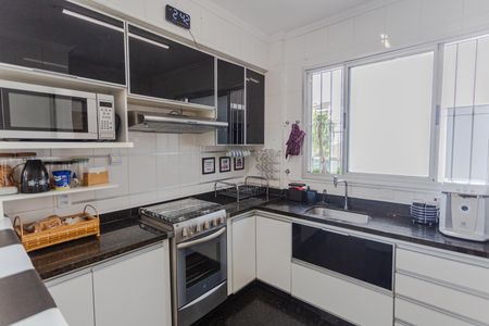 Apartamento para alugar com 227m², 4 quartos e 2 vagas Apartamento para alugar com 227m², 4 quartos e 2 vagasCozinha