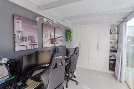 Apartamento para alugar com 227m², 4 quartos e 2 vagas Apartamento para alugar com 227m², 4 quartos e 2 vagasQuarto 4
