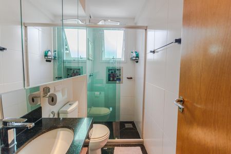Apartamento para alugar com 227m², 4 quartos e 2 vagas Apartamento para alugar com 227m², 4 quartos e 2 vagasBanheiro Social