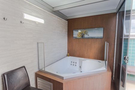 Apartamento para alugar com 227m², 4 quartos e 2 vagas Apartamento para alugar com 227m², 4 quartos e 2 vagasSPA
