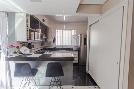 Apartamento para alugar com 227m², 4 quartos e 2 vagas Apartamento para alugar com 227m², 4 quartos e 2 vagasCozinha