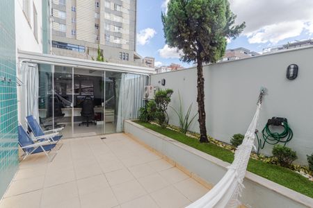 Apartamento para alugar com 227m², 4 quartos e 2 vagas Apartamento para alugar com 227m², 4 quartos e 2 vagasÁrea Privativa