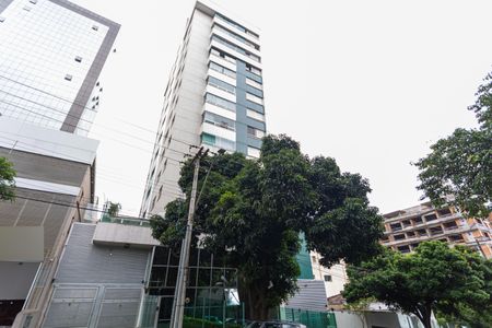 Apartamento para alugar com 227m², 4 quartos e 2 vagas Apartamento para alugar com 227m², 4 quartos e 2 vagasFachada