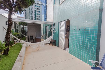 Apartamento para alugar com 227m², 4 quartos e 2 vagas Apartamento para alugar com 227m², 4 quartos e 2 vagasÁrea Privativa