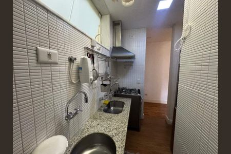 Apartamento à venda com 47m², 1 quarto e sem vaga