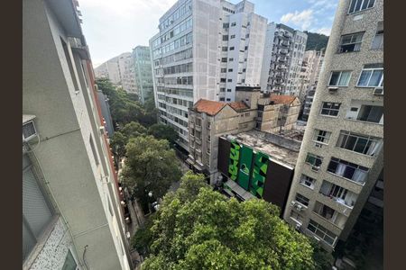 Apartamento à venda com 47m², 1 quarto e sem vaga