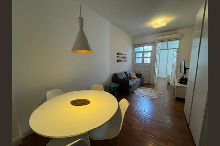 Apartamento à venda com 47m², 1 quarto e sem vaga
