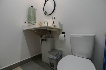 Apartamento para alugar com 74m², 3 quartos e 2 vagas Apartamento para alugar com 74m², 3 quartos e 2 vagasBanheiro